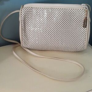 & Vintage 80s Whiting & Davis Ecru Metal Mesh shoulder purse
